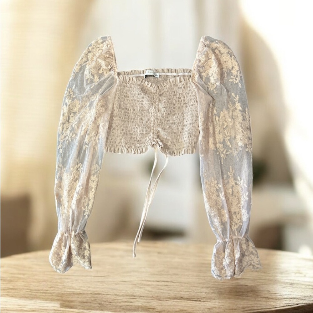 O Vianca Sheer Lace Puff Sleeve Crop Top